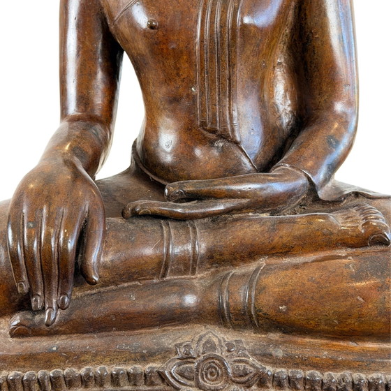 Buda Muchalinda Monumental de Bronce – Tailandia, Siglos XIII–XIV – 122 cm – Esculturas, Bronze, Gold (photo 6 of 11)