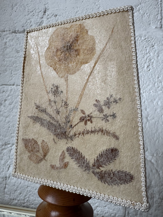 Image 1 of Gedrechselte Holzlampe mit Herbarium-Lampenschirm, 1970er Jahre