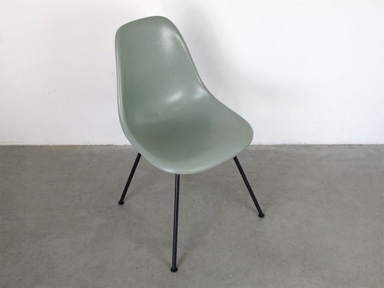 Image 1 of 2X Vitra Dsx Glasfiber Design Charles Eames