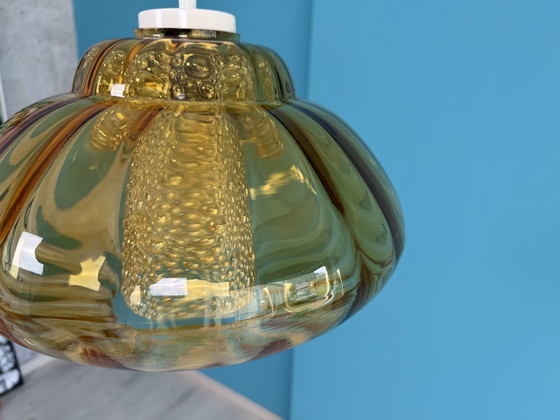 Image 1 of Vintage hanglamp uit het midden van de 20e eeuw / ruimtevaarttijdperk - amberkleurig, jaren 60/70