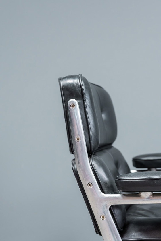 Image 1 of Fauteuil de hall ES104 Eames « Time Life », 3x