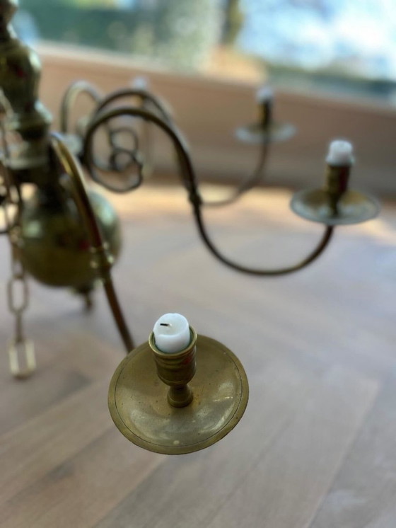 Image 1 of Lampadario in ottone dal design vintage – 8 punti luce – un elemento di grande atmosfera