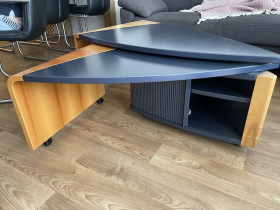 Leolux Coffee Table – Plastic, Wood (photo 3 of 5)