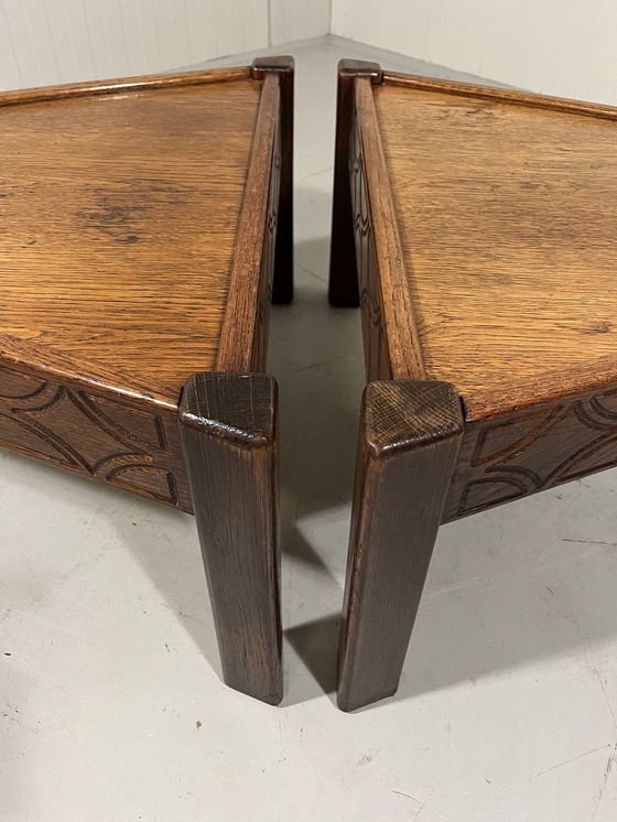 Image 1 of Brutalistische Driehoekige Eiken Salon Of Bijzettafels 1970'S
