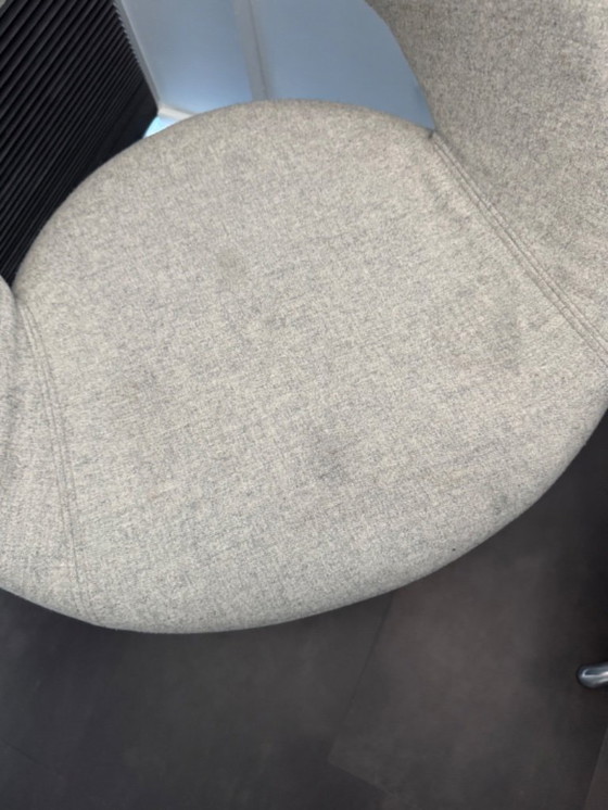 Image 1 of 2 x Silla Nina Artifort con pata de metal