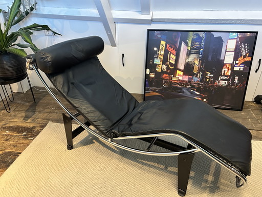 Chaise longue