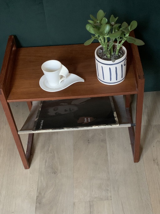 Zeitschriftenständer/Beistelltisch aus Teakholz und Alcantara von Kai Kristiansen, 1960 – bijzettafels, Wood, Leather