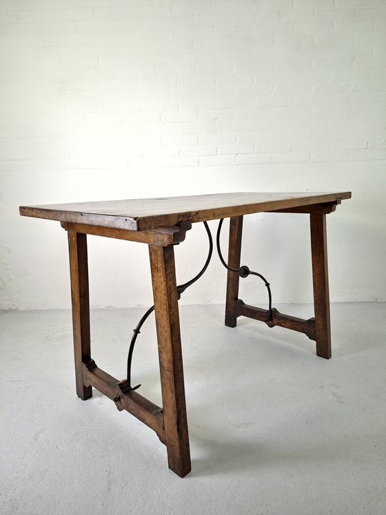 Image 1 of bureau espagnol du XVIIIe siècle