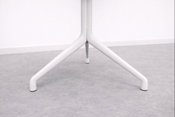 Image 1 of HAY About A Table AAT20 – runder Esstisch Ø80 cm (weiß)