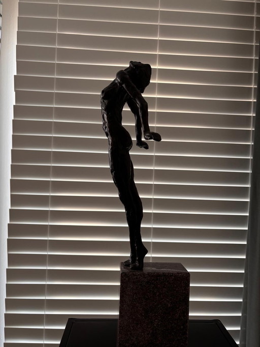 Moderne kunst brons beeldhouwer