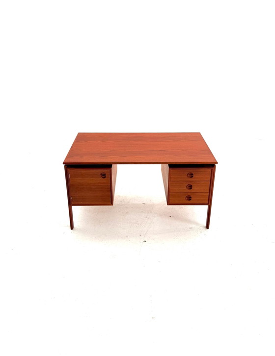 Vintage Danish Teak Desk, Arne Vodder ‘60 – Wood (photo 3 of 14)