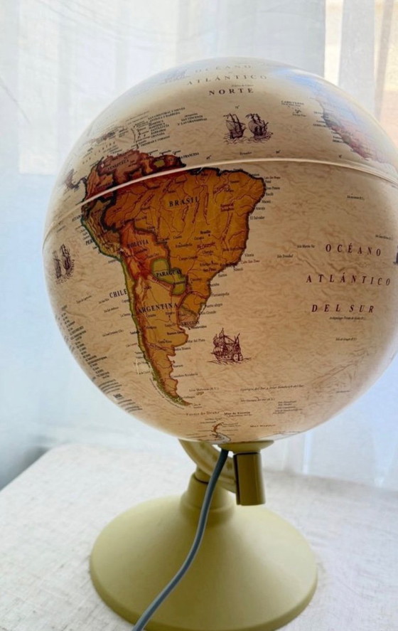 Image 1 of Gürbüz globe lamp