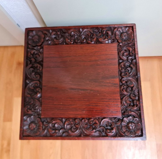 Image 1 of Aziatische bijzettafel plantentafel gekerfd hout vintage