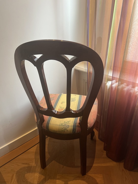 Image 1 of klassischer Stuhl neu bezogen