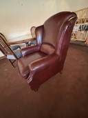 Fauteuil en cuir de très bonne qualité