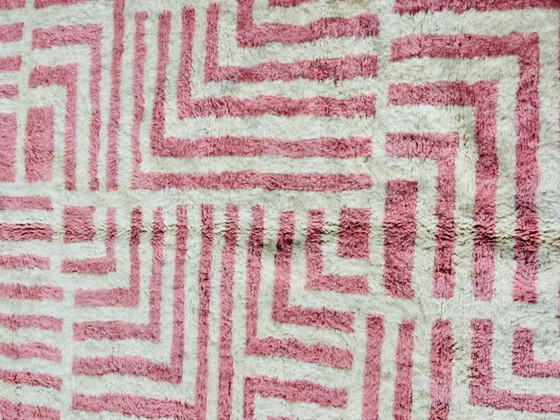 Image 1 of Tappeto marocchino geometrico rosa: 300x200 cm, annodato a mano in lana Beni Ourain.
