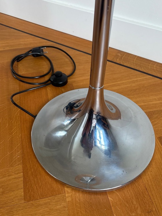 Lampada da terra 'Flash' 'Bud Grande' Space Age Harvey Guzzini anni '70 – Lampade da terra, Plexiglass (photo 4 of 13)