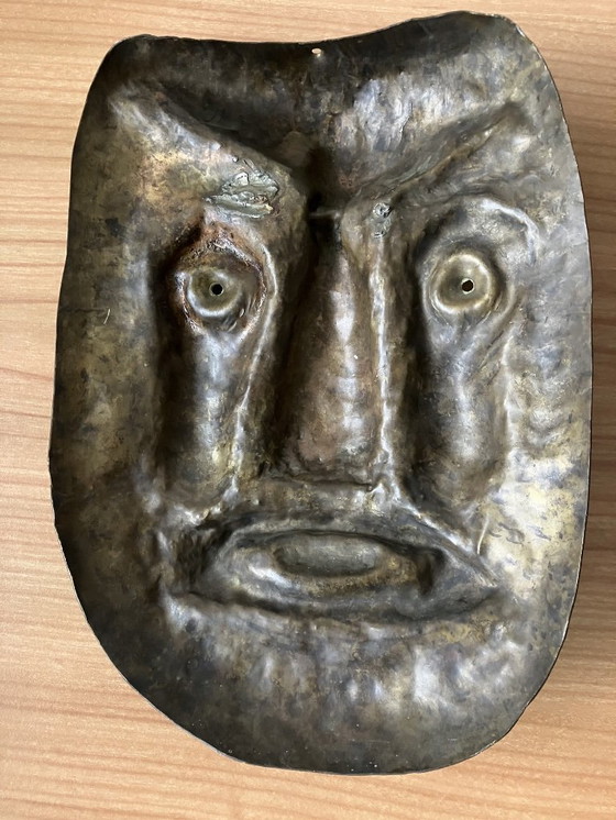 Image 1 of Maschera in bronzo - battuta a mano 25 x 18 cm, opera d'arte unica.