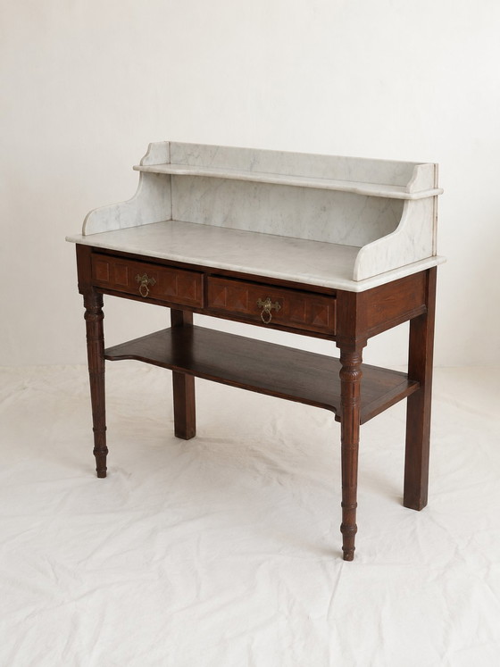 Antiker Schminktisch im Stil Ludwigs XVI. aus Holz und weiß geädertem Marmor – Kommoden, Wood, Marble (photo 4 of 5)