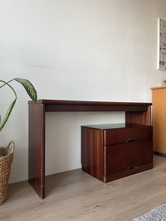 Image 1 of Bureau uit het midden van de vorige eeuw