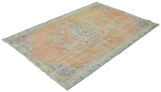 Tappeto turco vintage 240x156 cm – Tappeto in lana annodato a mano dai toni pastello tenui con motivo a (photo 8 of 10)
