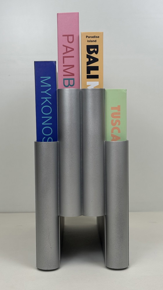 Image 1 of Portarevistas de diseño Kartell Giotto Stoppino gris metalizado