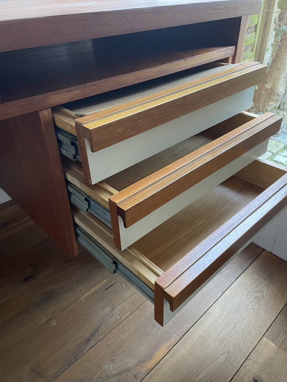Image 1 of V Bureau des formulaires