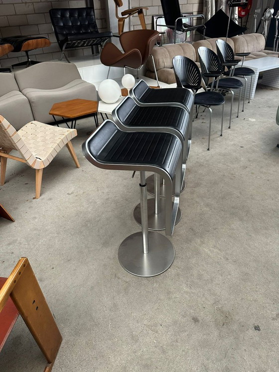 LaPalma Lem stool, Shin & Tomoko Azumi (stock: 4) – Barstools, Leather, Metal (photo 2 of 6)