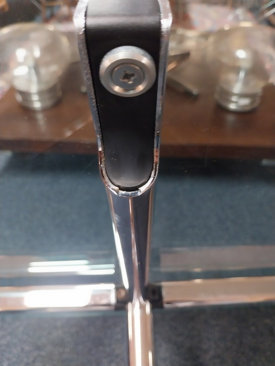 Image 1 of 1 table basse Ums Haller en chrome et verre