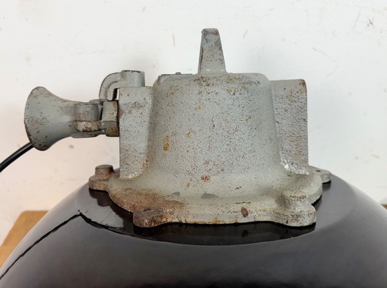 Image 1 of Lampada a sospensione industriale a gabbia in ghisa e smalto nero, anni '60