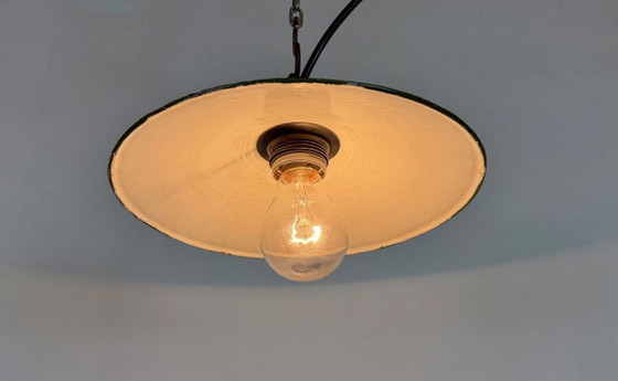 Image 1 of Industriële groene emaille lamp, jaren 1950