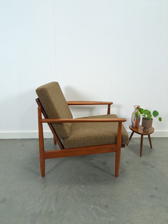 Image 1 of Skandinavischer Sessel aus Teakholz mit braunen Stoffpolstern, Stuhl 1