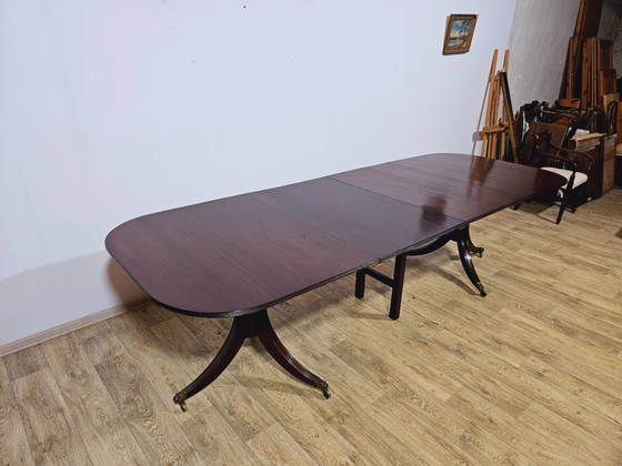 Image 1 of Elegant Georgian Dining Table, 2nd half of the 19th Century - Classic/Walnut