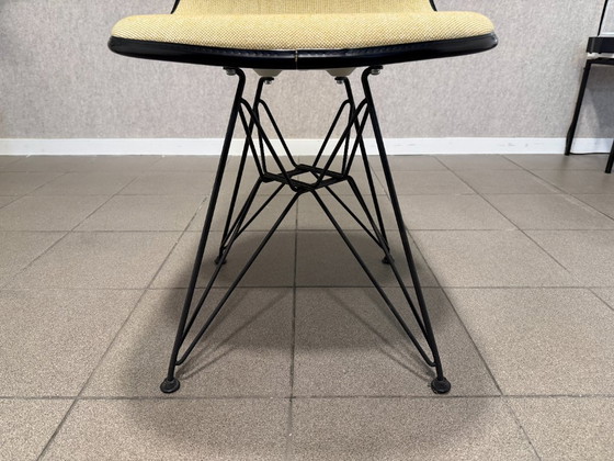 Image 1 of Vitra | Eames | DSR | Wit & Creme Bekleding | 2x