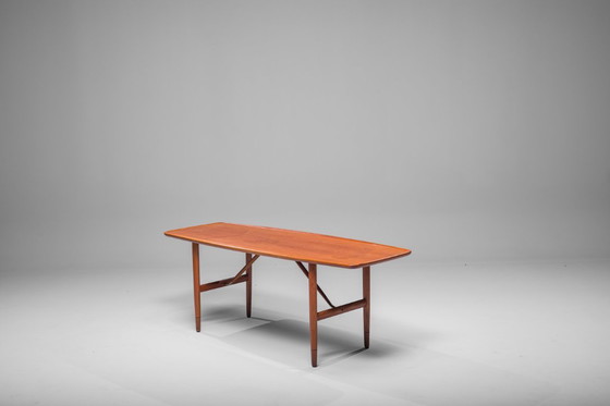 Image 1 of Teakhouten salontafel van Finn Juhl, jaren 1960