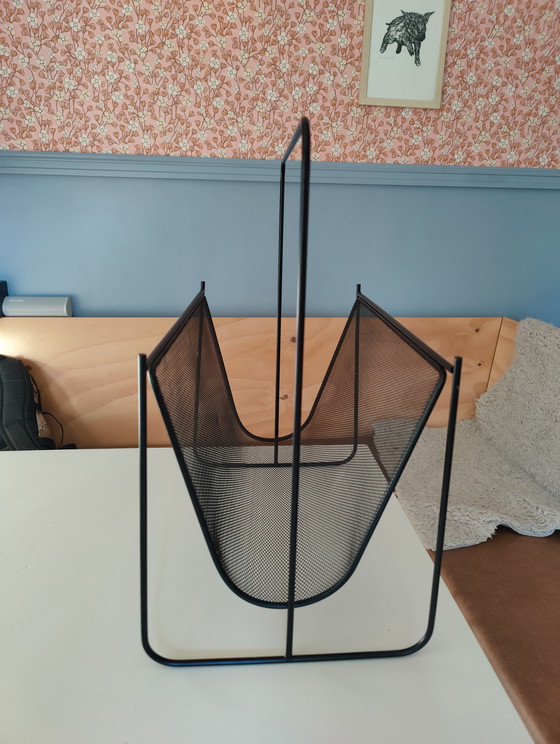 Image 1 of Schwarzes Metall-Rednerpult, wahrscheinlich tomado