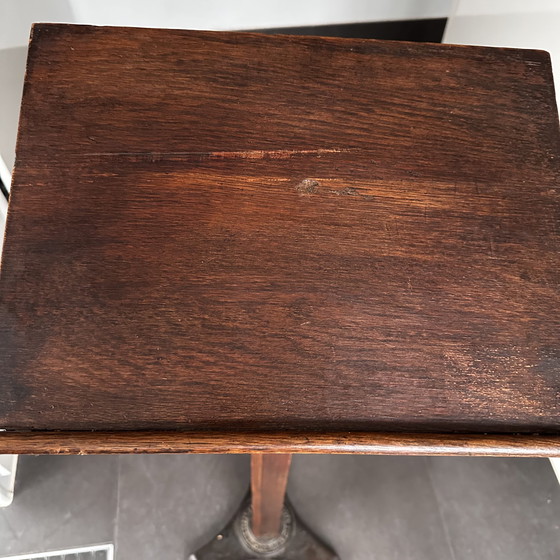 Image 1 of Leggio in rovere antico e ghisa – Leggio architettonico senza tempo