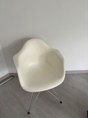 2x Vitra DAR stoelen