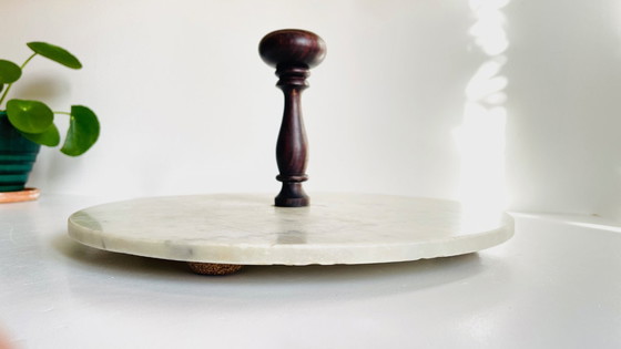 Image 1 of Tagliere per formaggi in marmo e legno d'epoca