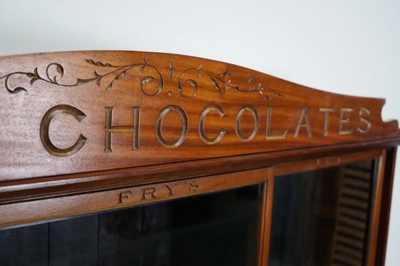 Image 1 of Escaparate de caoba de Chocolates Fry, finales del siglo XIX