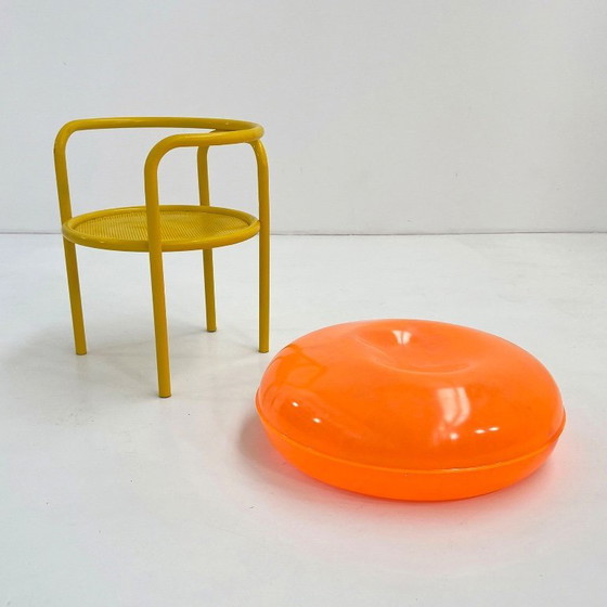 Image 1 of Taburete bajo naranja flúor de Zanotta, década de 1990.
