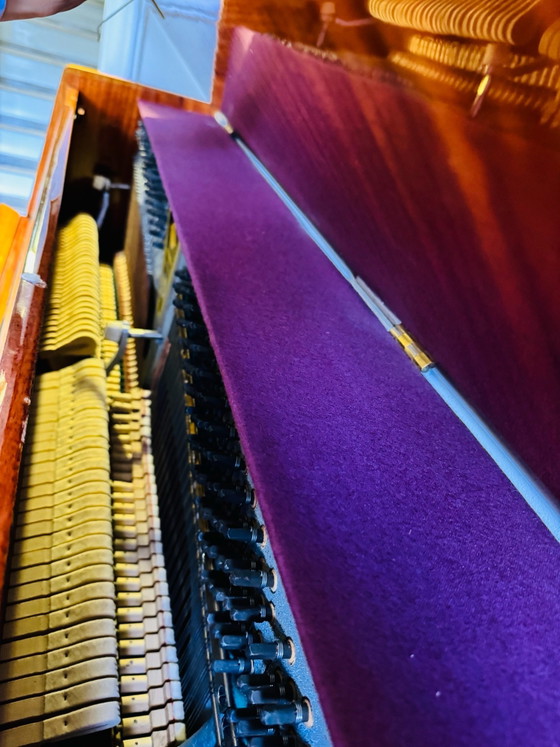 Pianoforte Bernstein – un particolare richiamo visivo con carattere – Credenze, Legno, Ottone (photo 8 of 15)
