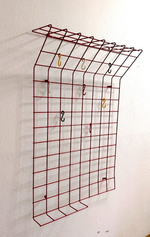 Karl Fichtel vijftiger jaren wandgarderobe in rood
