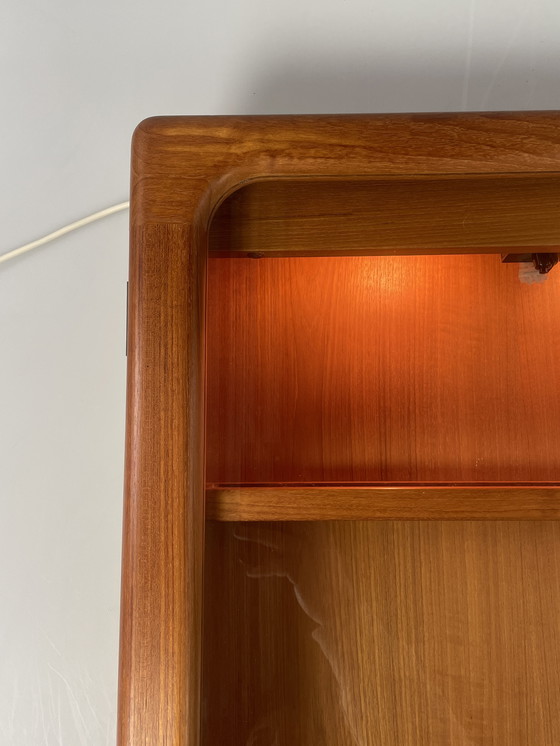 Image 1 of Vetrina danese di metà secolo con illuminazione, Dyrlund, anni '80