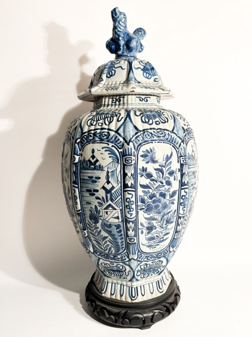 Early 20th Century Delft White and Cobalt Blue Ceramic Vase – vazen