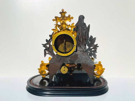 Image 1 of Reloj antiguo bajo cúpula * siglo XIX *