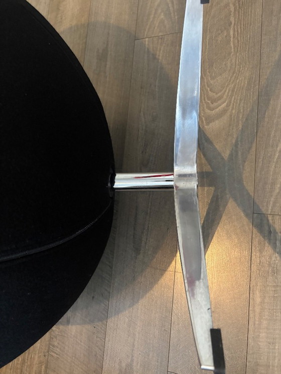 Image 1 of Mooie stoel in stijl van een egg chair