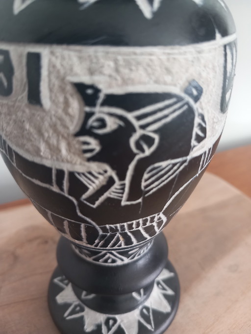 Handcrafted Egyptian Vase in Black Basalt, Hand-Carved - Deities Isis & Horus - 16 cm