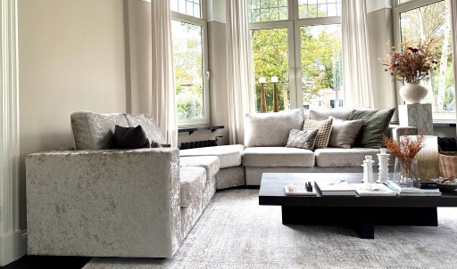 Stilvolles Luxus-Ecksofa wie neu