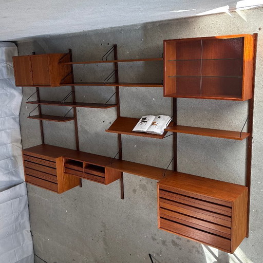 Poul Cadovius Teak Modular Wall System — 4 Columns